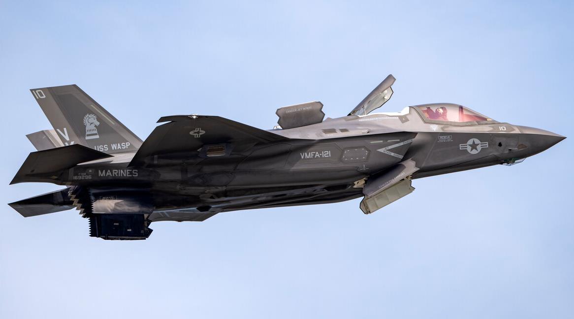 【驻日美军F-35B战斗机训练时零部件脱落】据日本共同社5月24日报道，位于日本