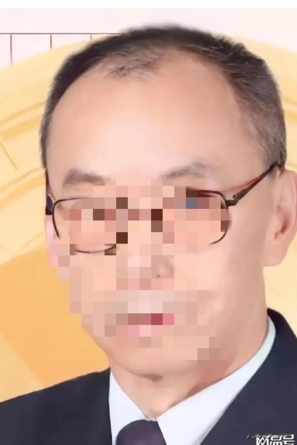 28案金主曝光？

李圣律师被打断肋骨仍不怂

这才是真勇士！

   谁看了不