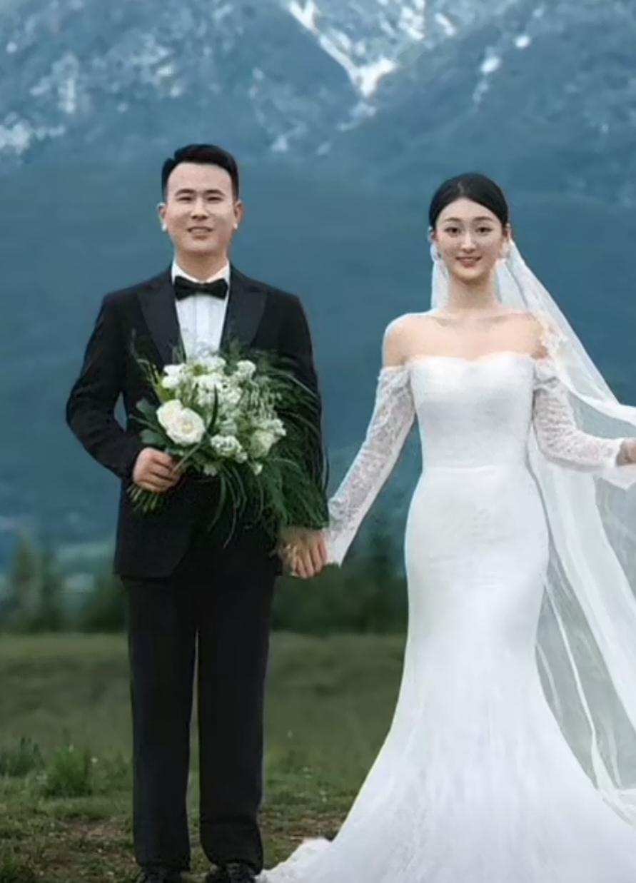 大衣哥朱之文前儿媳陈亚楠再婚后生活归于平淡了。拍视频没有网红的痕迹了，就跟大多数