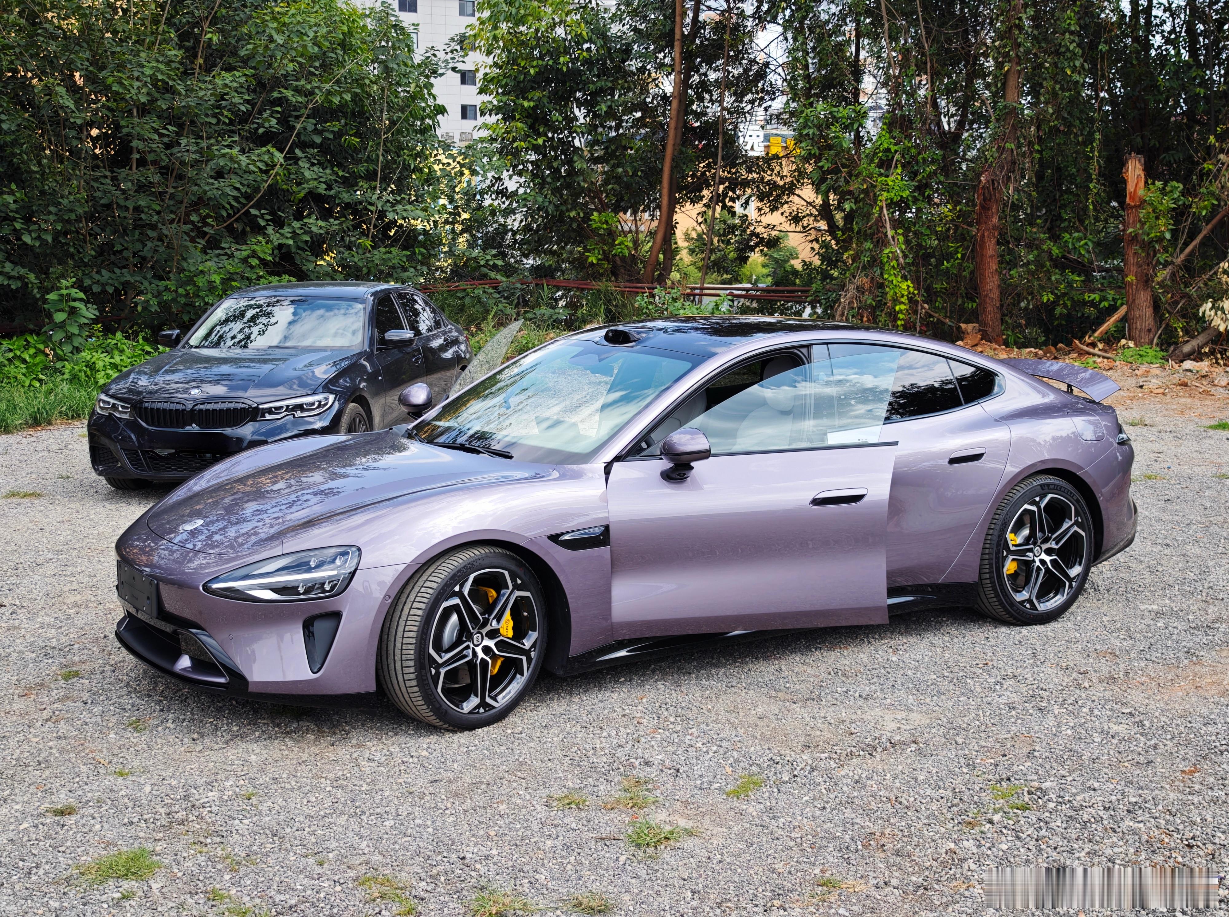 小米SU7换代或涨价2万元举个例子，目前小米SU7卖21.59万起，假设说真涨2