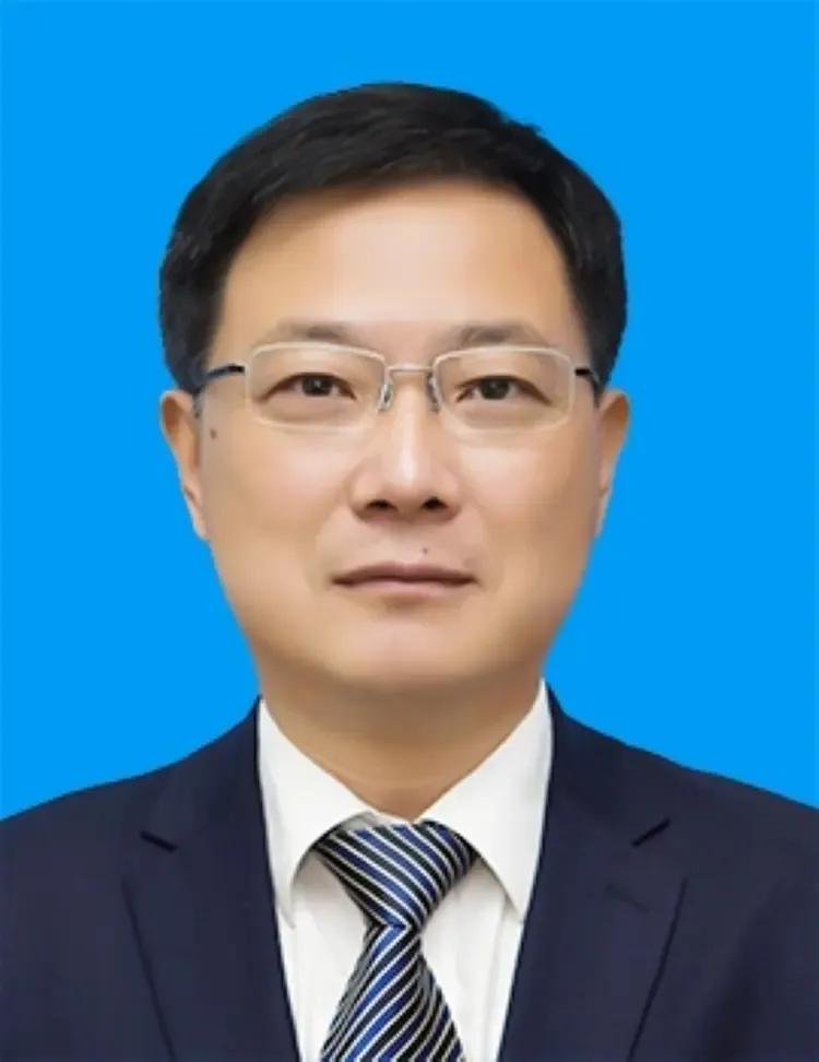 建言内蒙的领导都来学学马晓磊
多为百姓办好事，医疗，出行，老年
活动，工资养老金