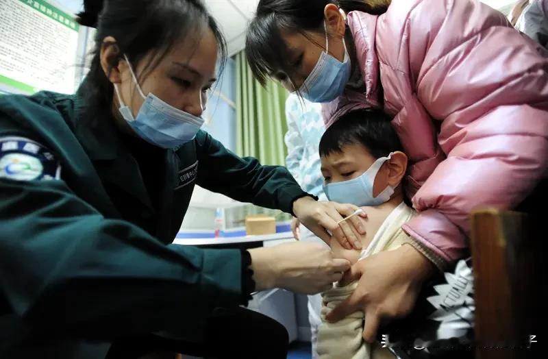 媒体评幼儿被注射冷冻失效药 媒体评幼儿被注射冷冻失效药这事，真让人愤怒。四川王女