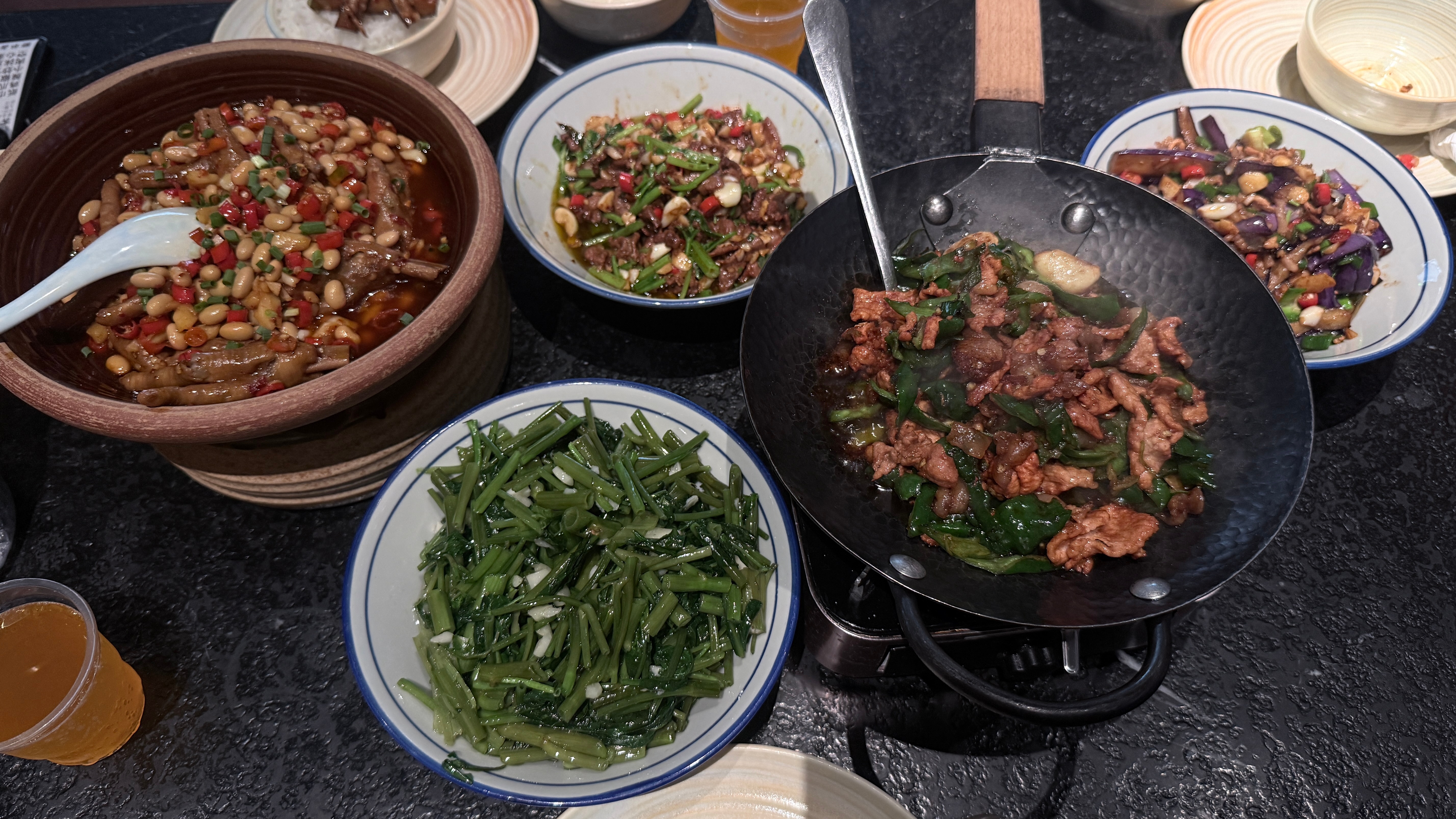 来浙江可以吃湘菜江西菜川菜粤菜，就是不吃杭帮菜 宁波·万达广场(鄞州店)