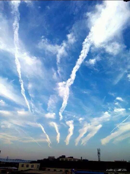 可以分享一张你拍的天空美照吗。这样的天空漂亮吗？