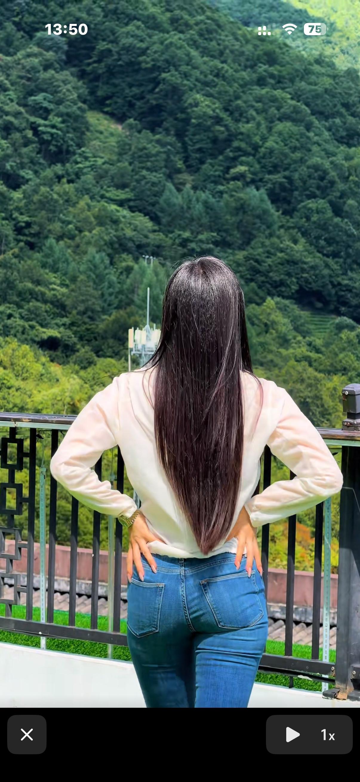 现在的好多女孩子
怎么都喜欢把自己的手指甲留那么长
有什么用吗？