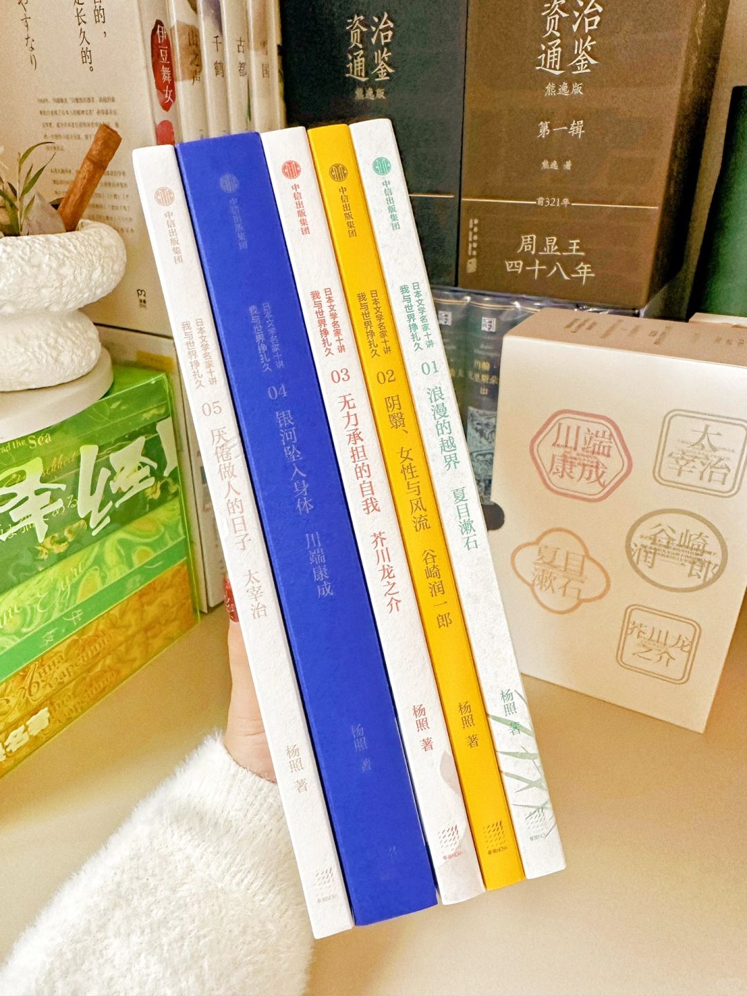 以文学，倾听他们的挣扎与回答~