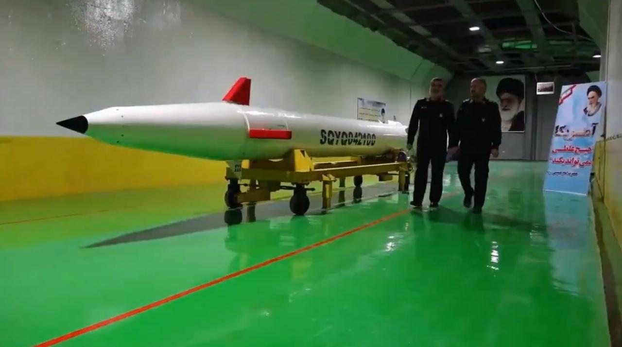 导弹堆满洞库，伊朗展示“地下导弹生产线”：想打多久就多久！
 
3月9日，伊朗军