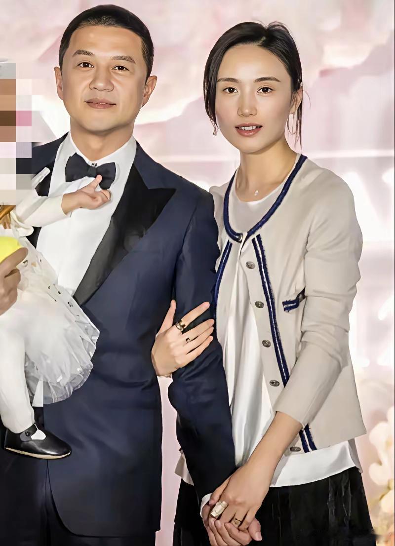 李亚鹏，果然是文化人！离婚官宣也与众不同，学士学位，读过EMBA的李亚鹏，他的离