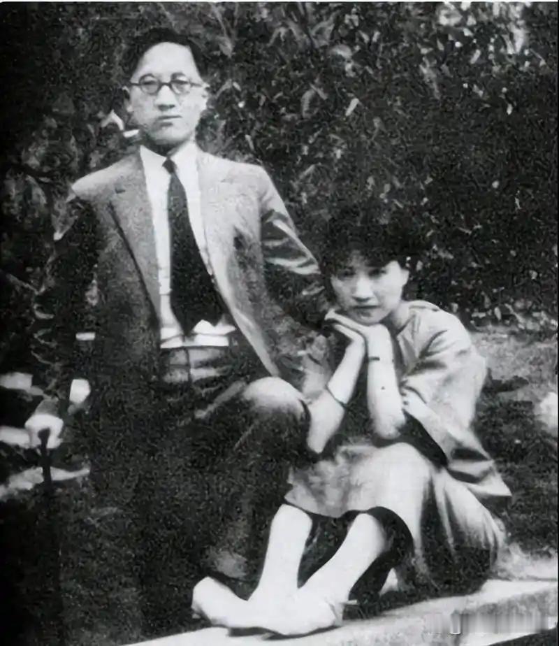 性学专家李银河给所有男人提过一个忠告：不管女人多漂亮，身材多好，你俩好到穿一条裤