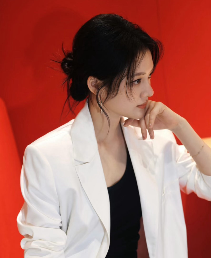 龚俊任敏好会吵架的两张嘴龚俊任敏完全对抗路cp来的 龚俊和任敏在《家事法庭》里，