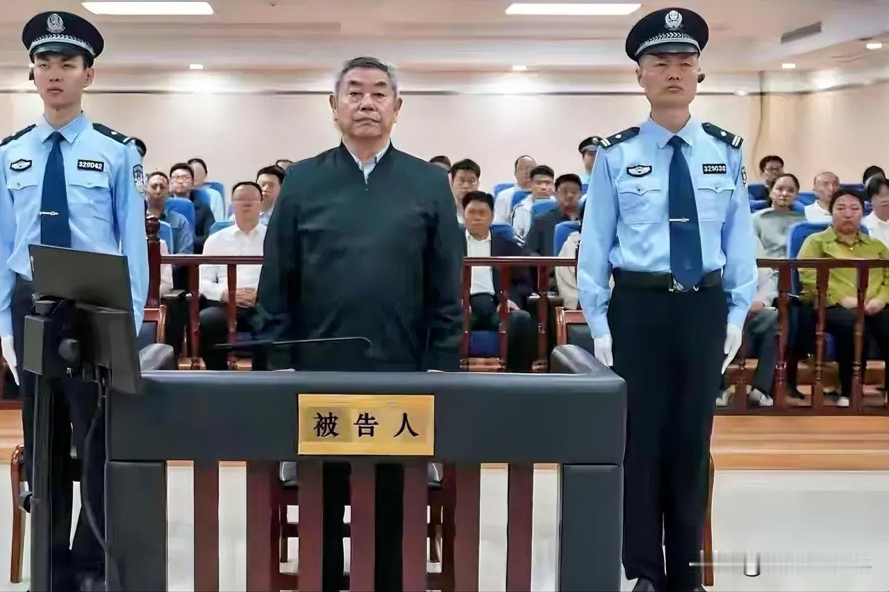 又一“大虎”落马！大快人心！非法收受财物1.52亿余元 ，中国海油原副总经理袁光