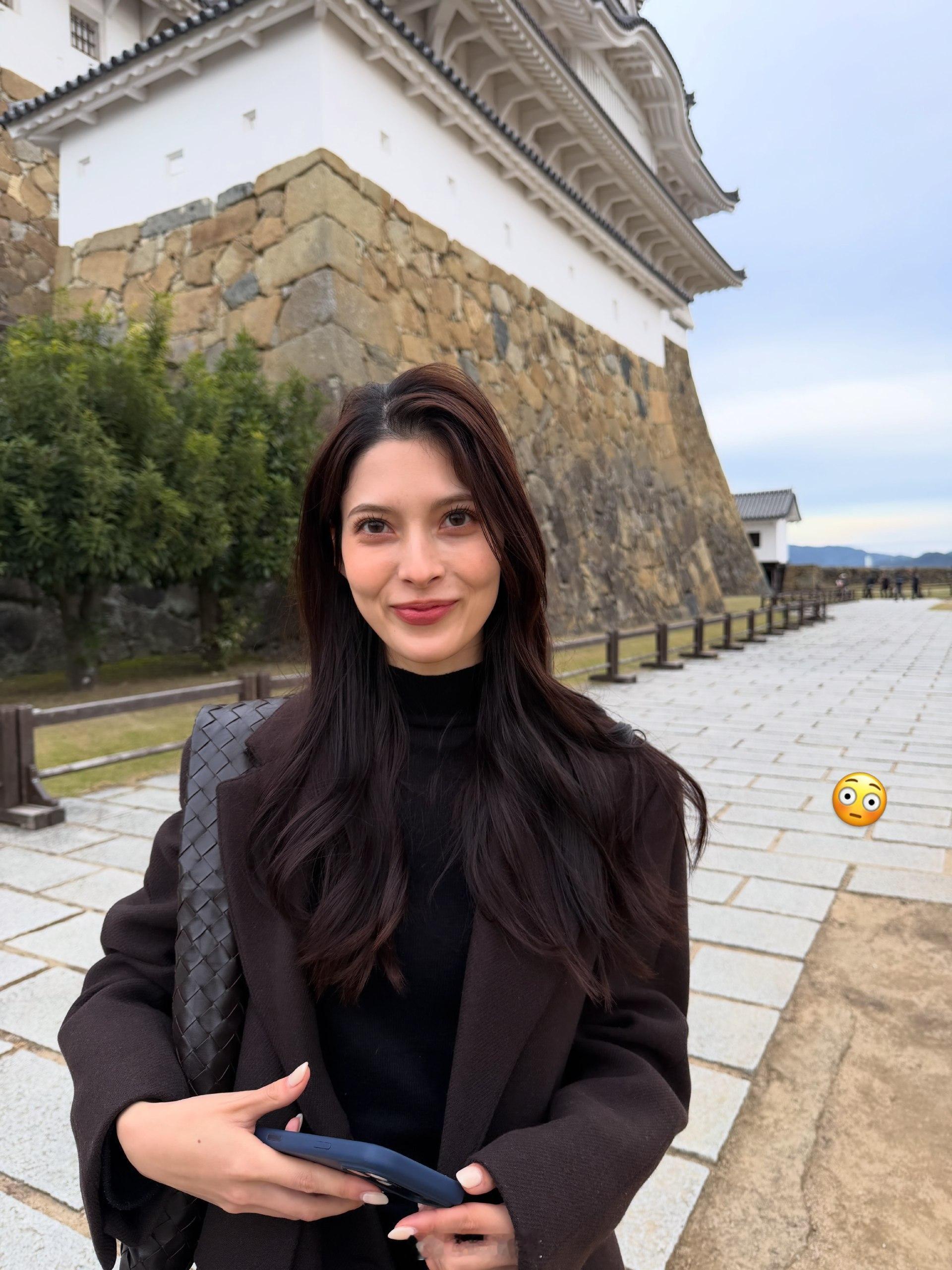 泰星Puen现在发动态基本围绕女友了！我勒个豆，好甜蜜啊
