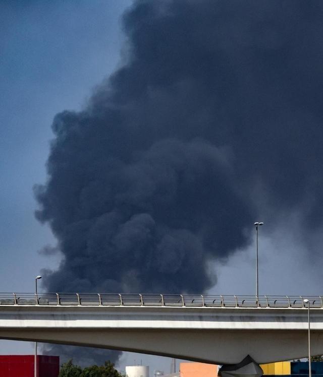 3月2日，英国首相斯塔默被伊朗狠狠教训了一顿，伊朗的无人机直接轰炸英国空军基地，