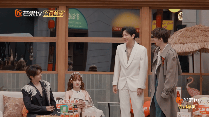 张远说参加歌手生怕错一个音咱远子还是这么有偶像包袱，参加歌手生怕唱错一个音，不过