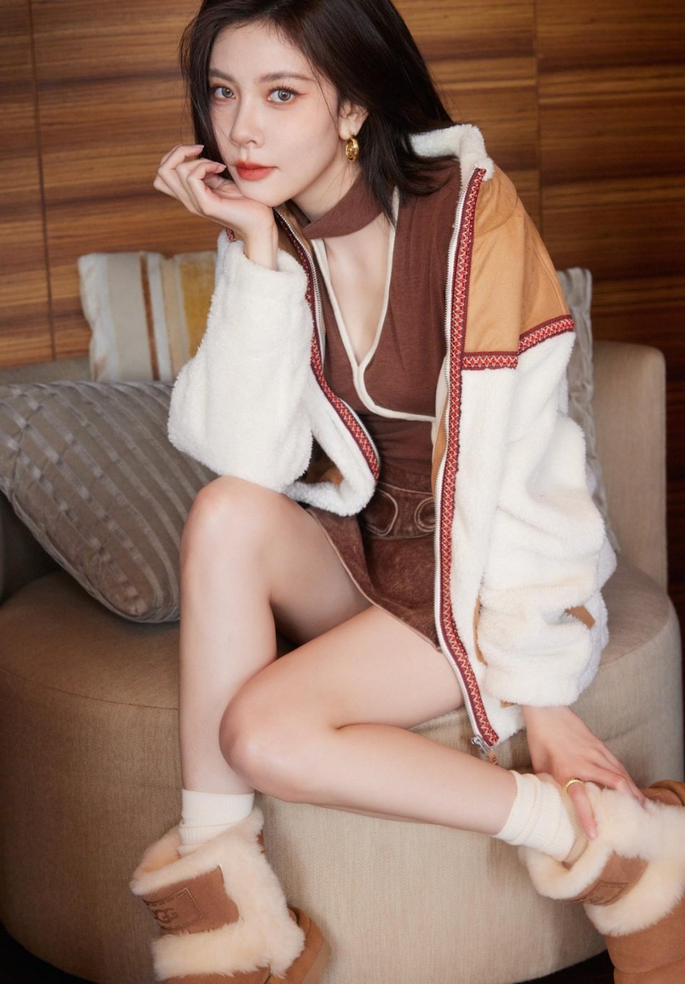 宋妍霏美腿封神～～宋妍霏 ​​​