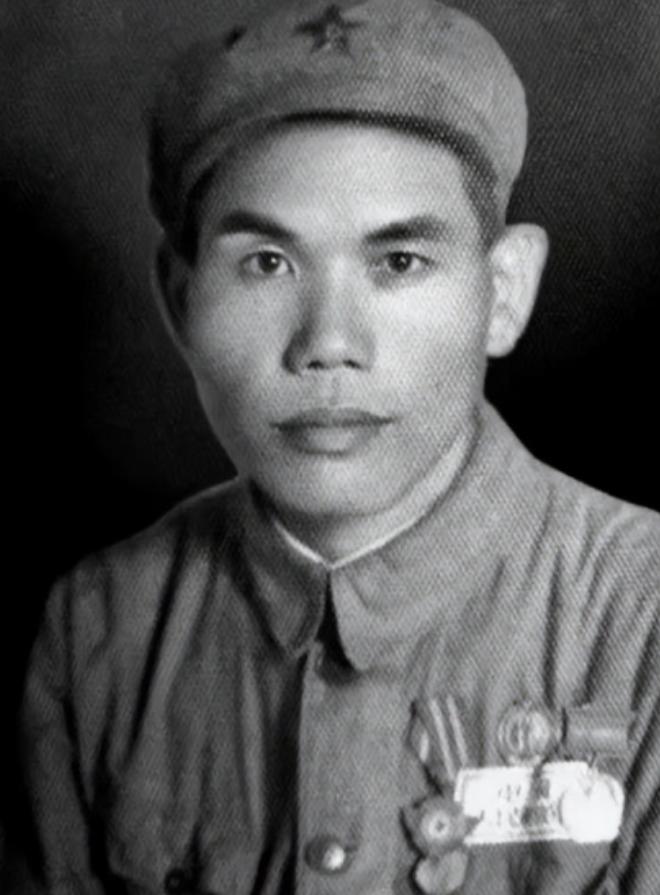 1955年，四野资深旅长王化一，得知授少校军衔，转身对组织干事，苦笑道：“太丢脸