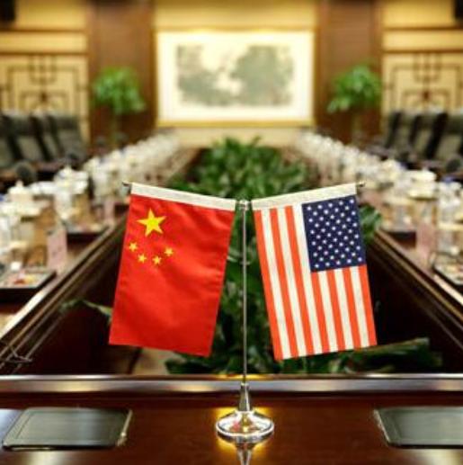 为何中国不希望美国倒下？说出来可能不信，要是美国真完蛋了，中国可就头疼了。这么说
