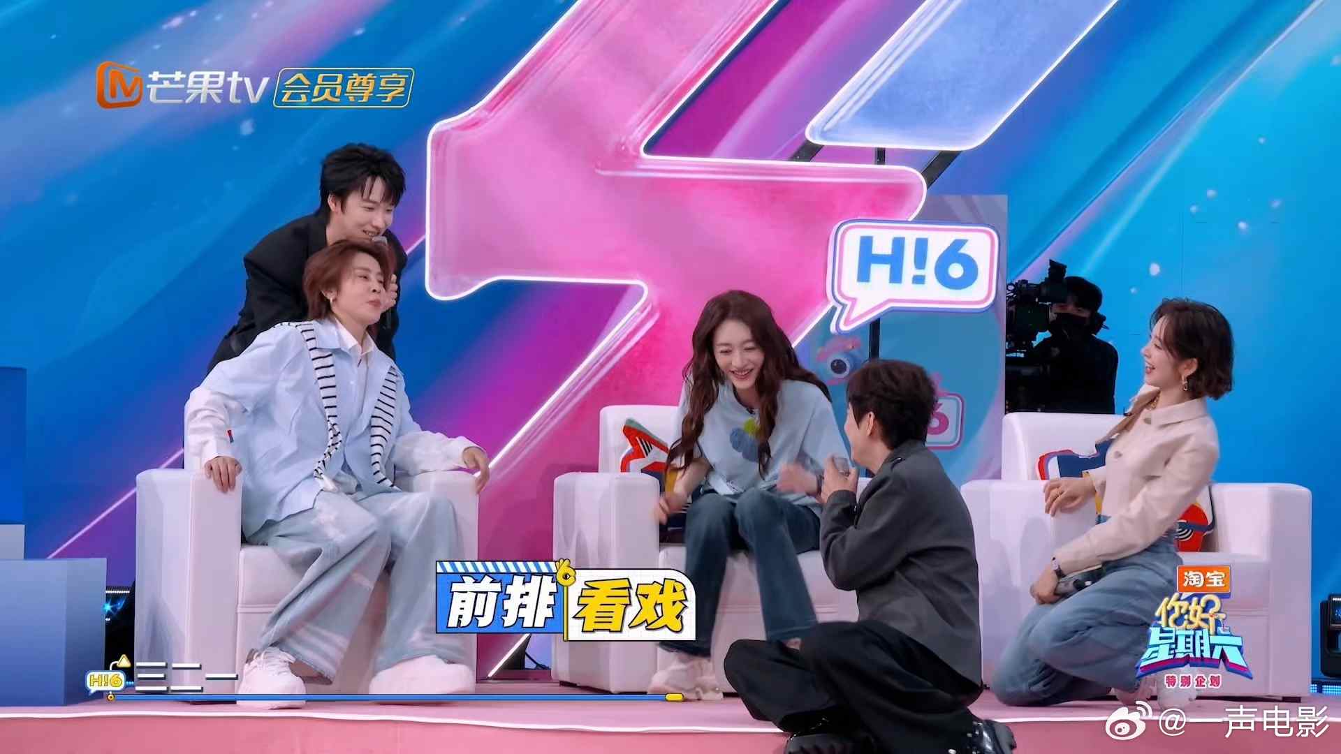 王濛李小冉对视有点好嗑 没有剧本感的甜最致命！她俩对视，自然又好嗑，太戳人了～你