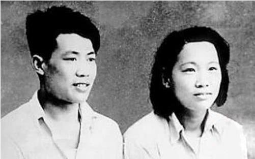 1950年，连长刘玉明出外办事时，一个女乞丐突然将他抓住，嘴里还喊着：“你个忘恩