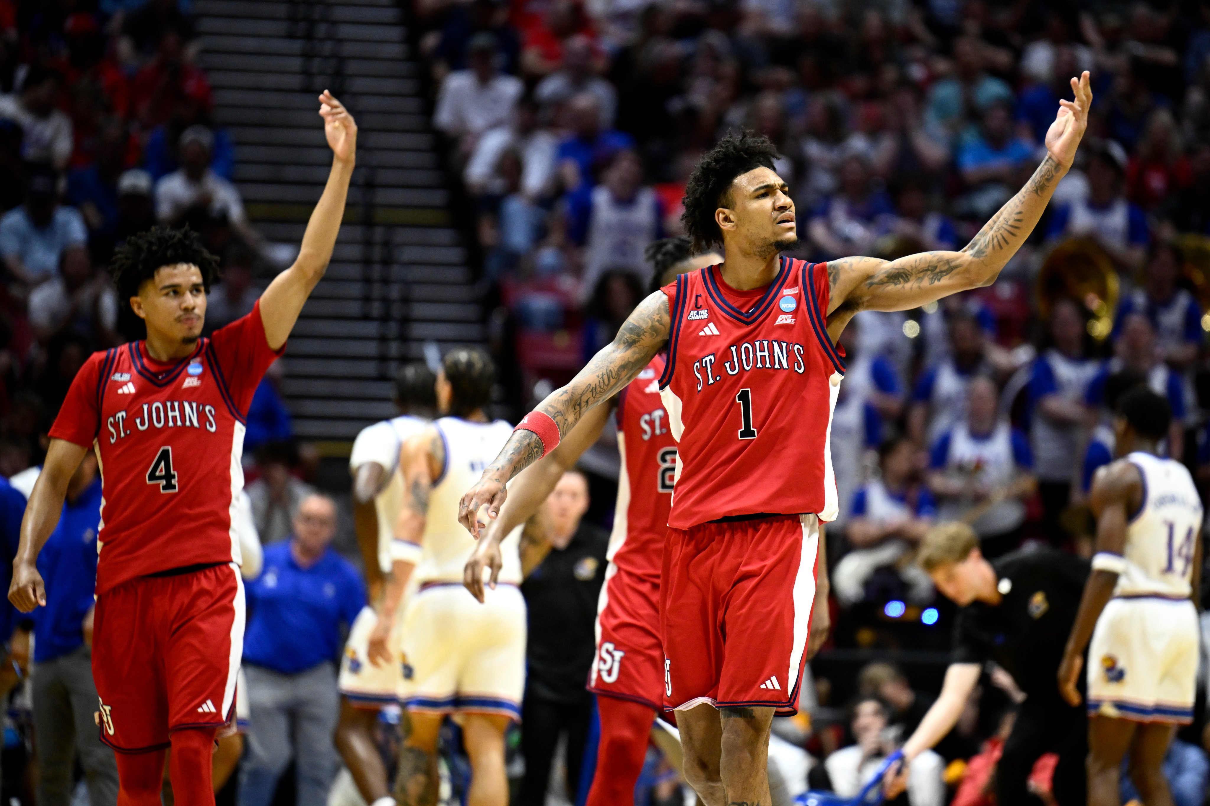 凯尔特人在第40顺位选择来自圣约翰大学的前锋Dillon Mitchell💪D