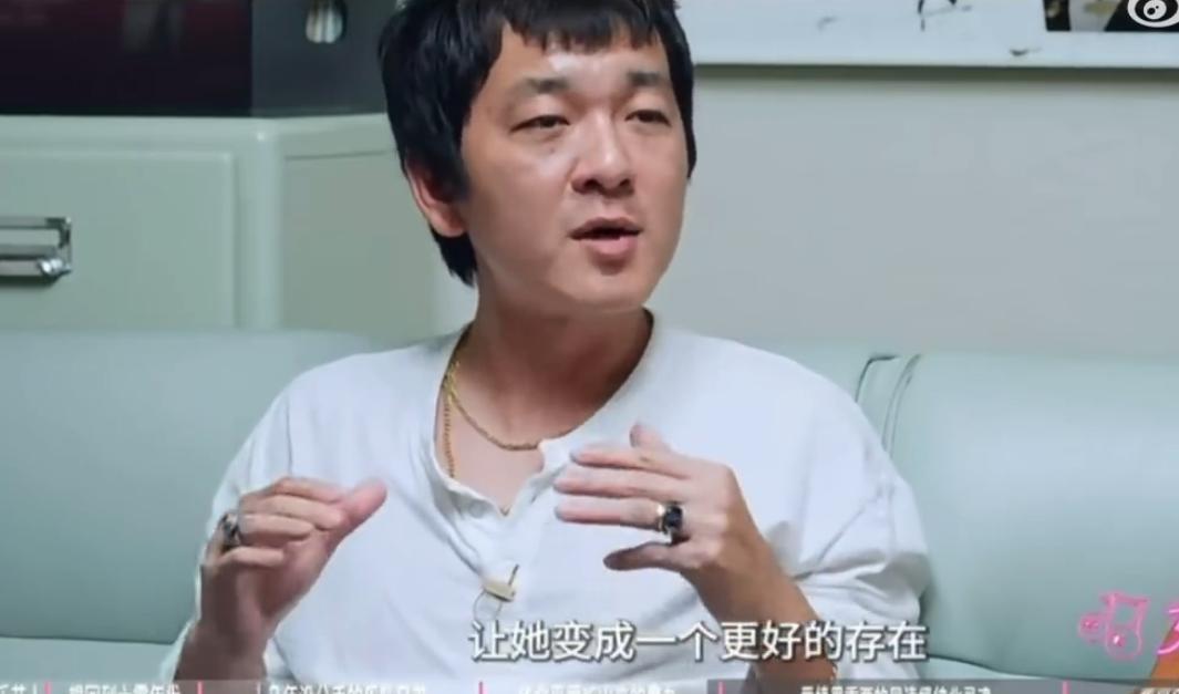 马思纯的前男友不装了

张哲轩这次终于说实话了。

他之前不官宣不回应的原因，不
