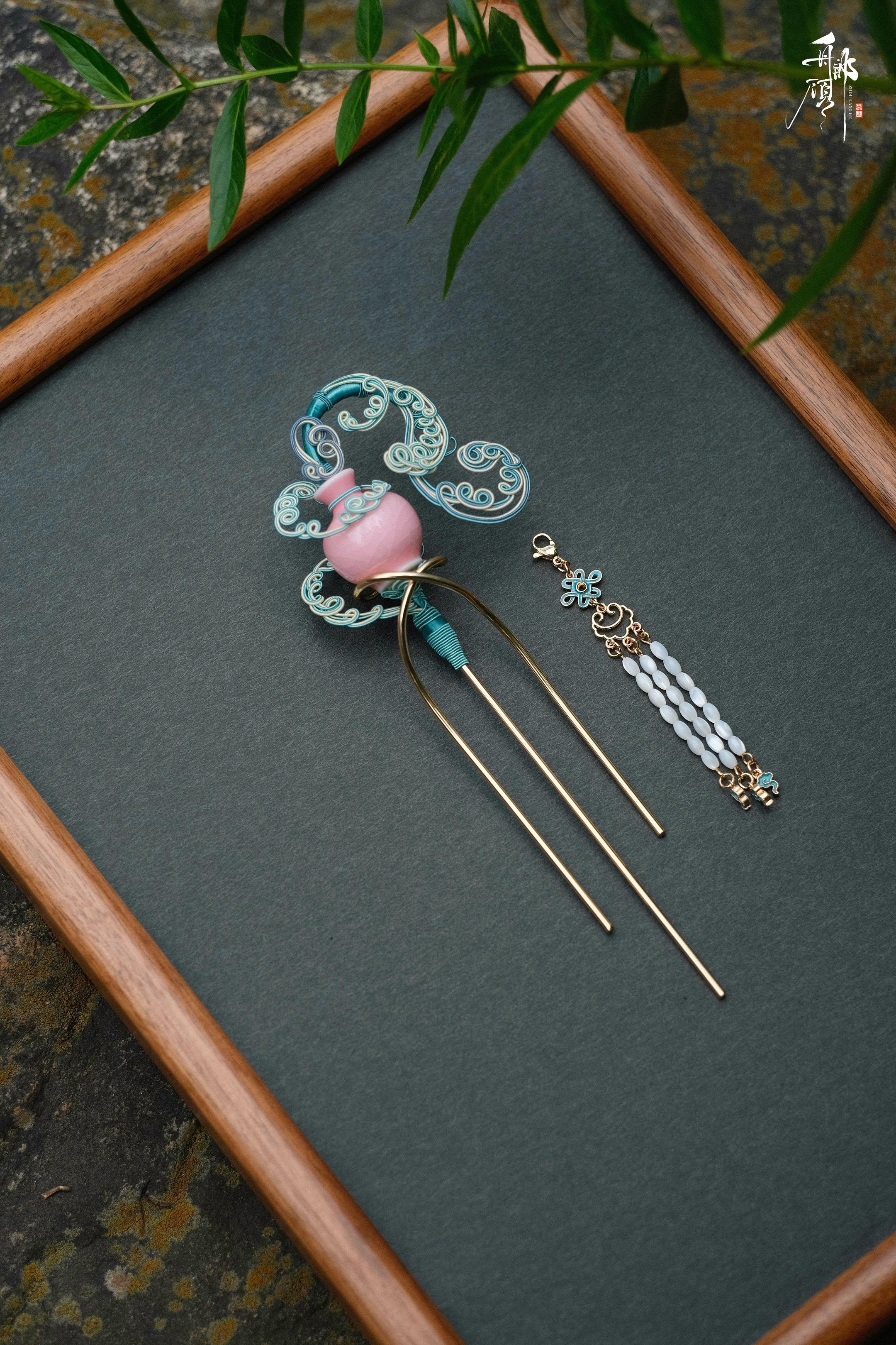 一瓷一浪，皆是东方 。一簪，挽起人间山海。