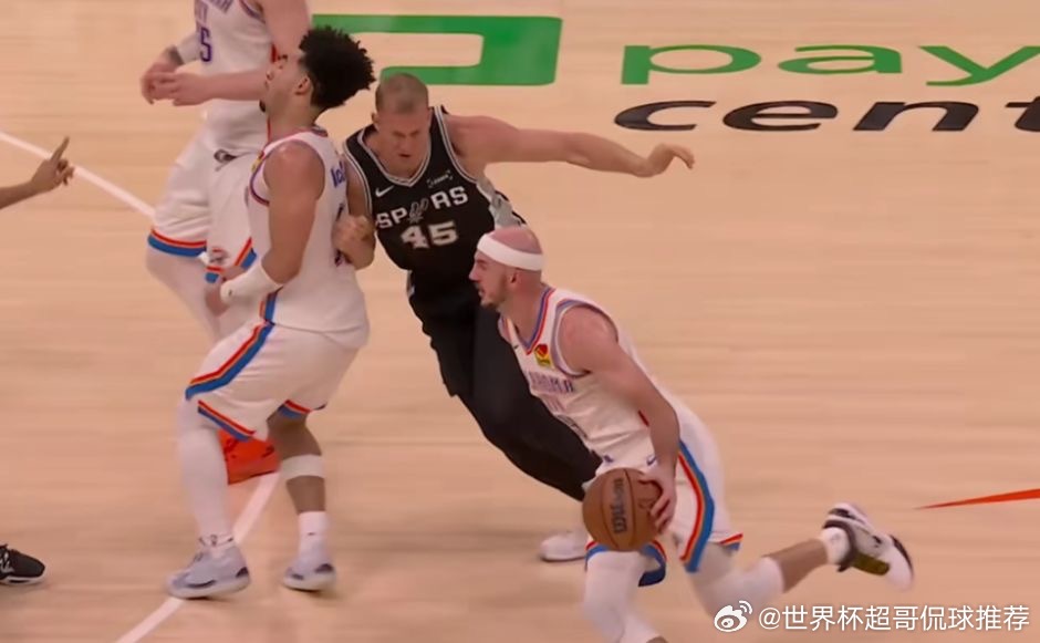 詹姆斯阵营立场正式曝光NBA官方追加升级普拉姆利犯规✅ 官方结果NBA 已于20
