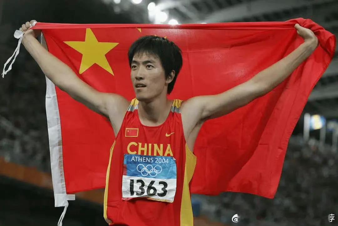 上海体育局 刘翔刘翔的纠结，不只是选哪条路。他难以释怀的，是退役十一年无人提及安