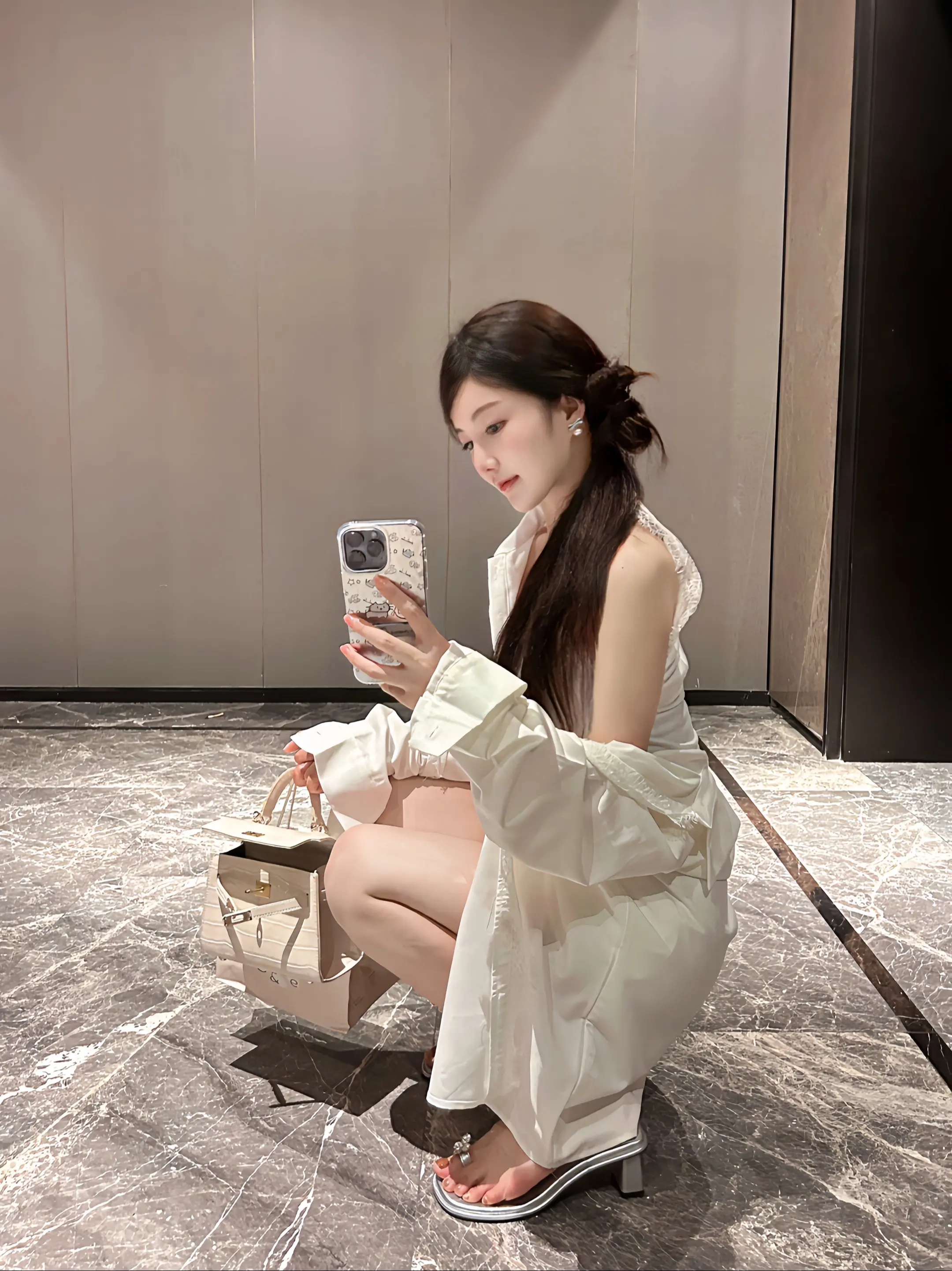 我大你三岁，有着大姐姐的干脆