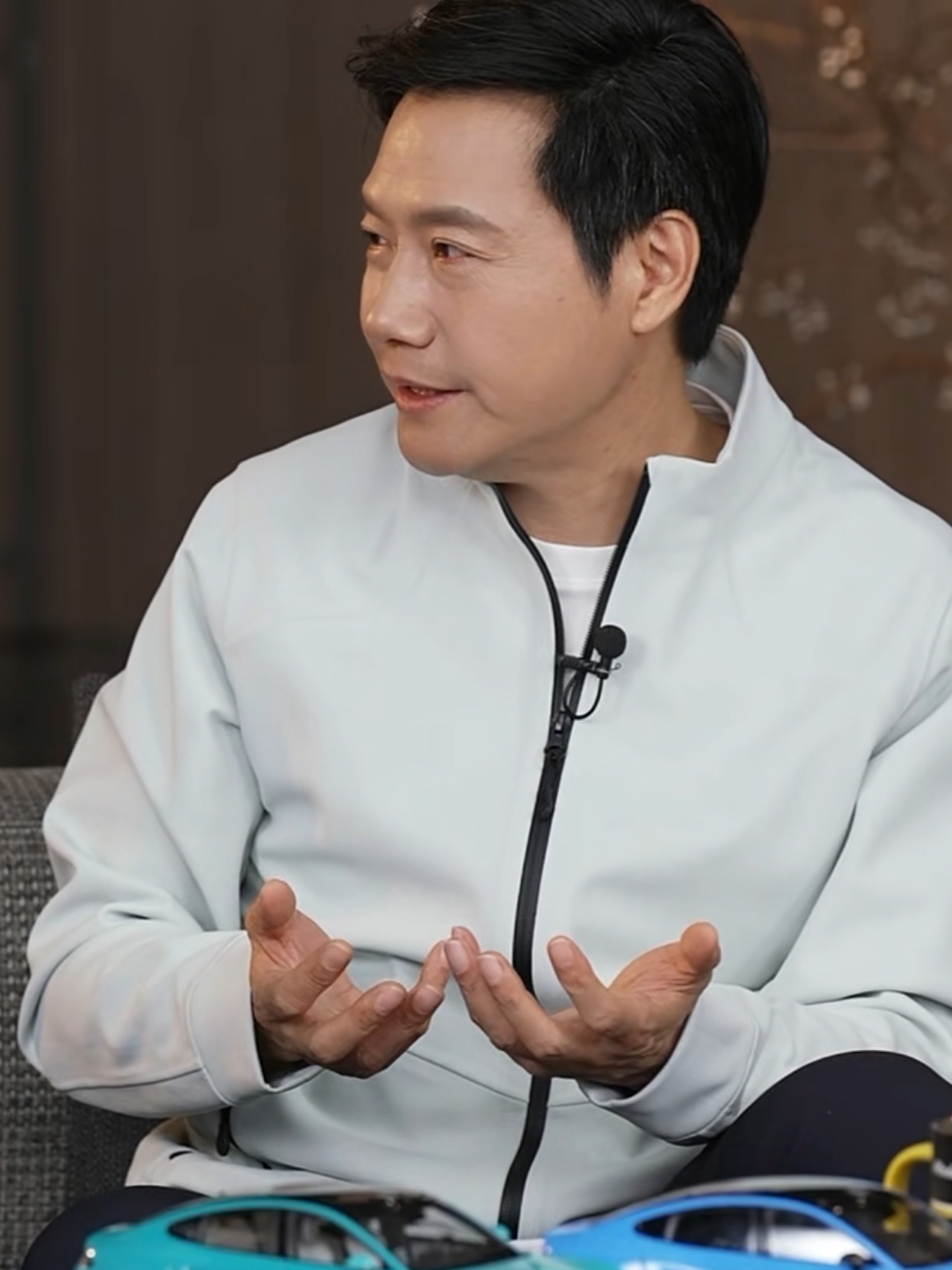 最新回应，关于小米为什么终止某大V合作，不是该大V批评小米，也不是KOL得罪米粉