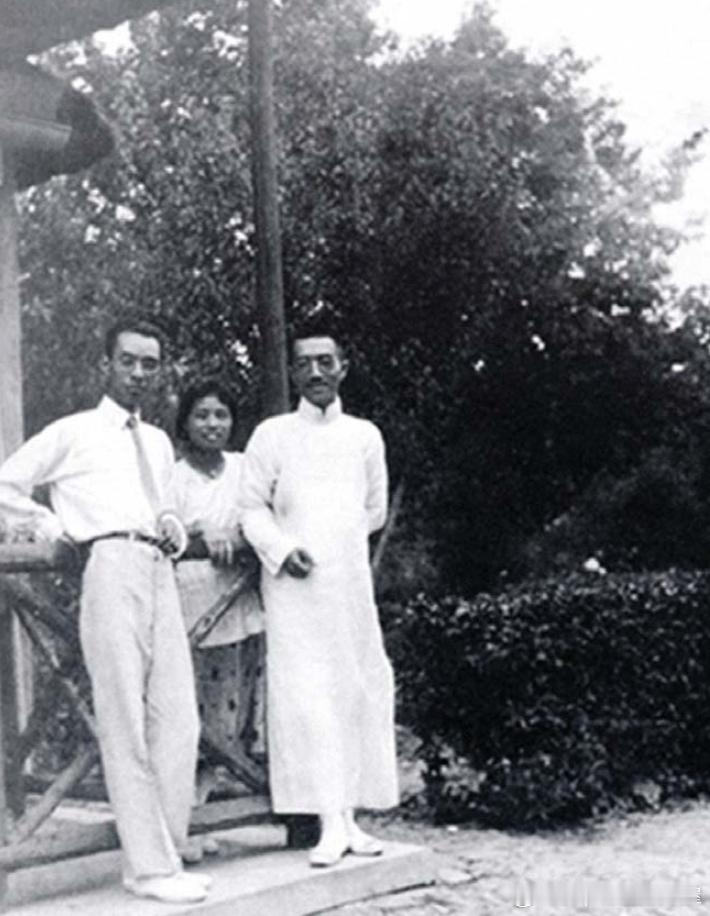 1920年8月22日任鸿隽（左，1886.12.20-1961.11.9）、陈衡