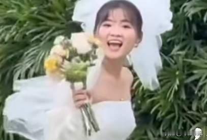 爆料：从盛大婚礼到低调分开，翁小雯的温柔退场藏着成年人的通透