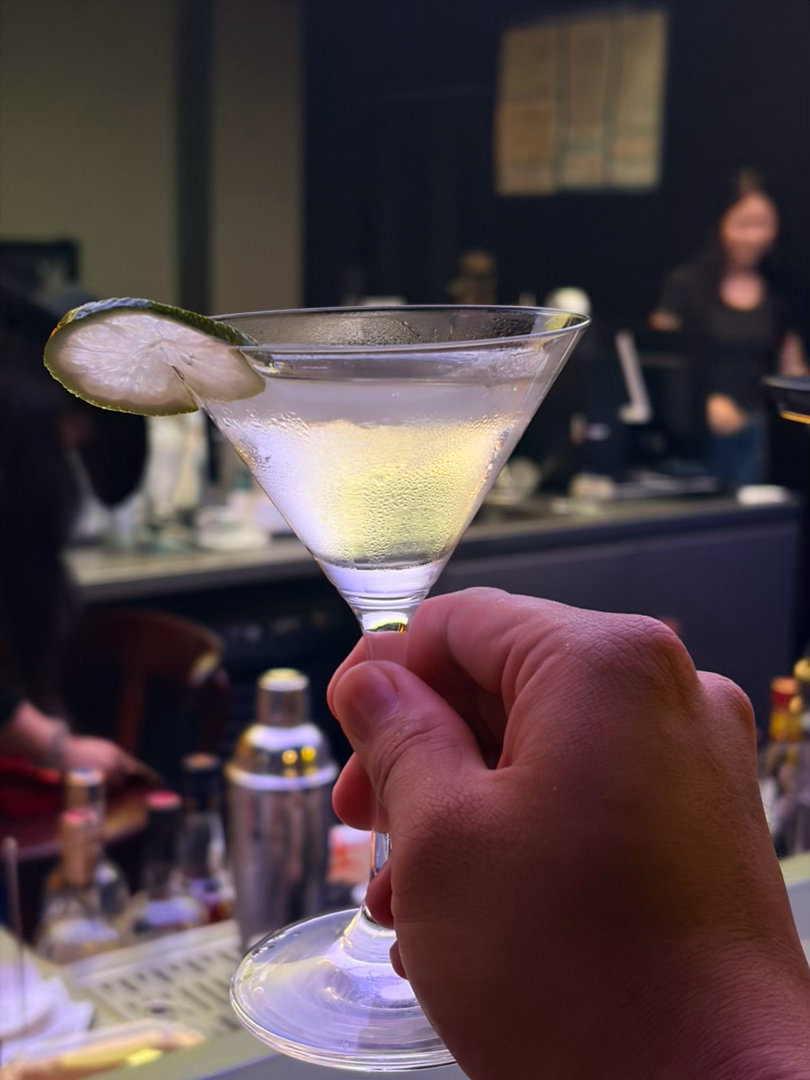 来来来，喝完这杯，还有三杯