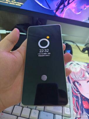 超声波指纹和光学指纹相比，穿透、安全性都好很多，而且手指潮湿或者脏污的情况下也可