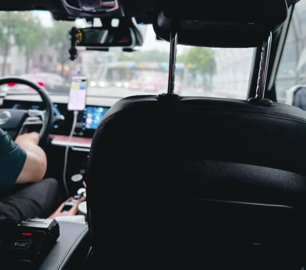 小马智行在克罗地亚萨格勒布开启Robotaxi商业化服务。联合Verne及Ube