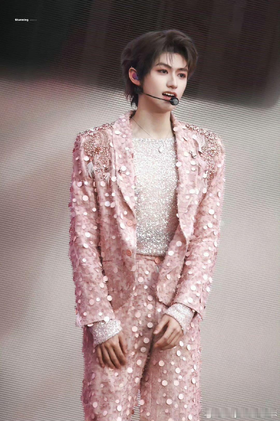 朱志鑫头纱朱志鑫头纱造型朱志鑫头纱造型 