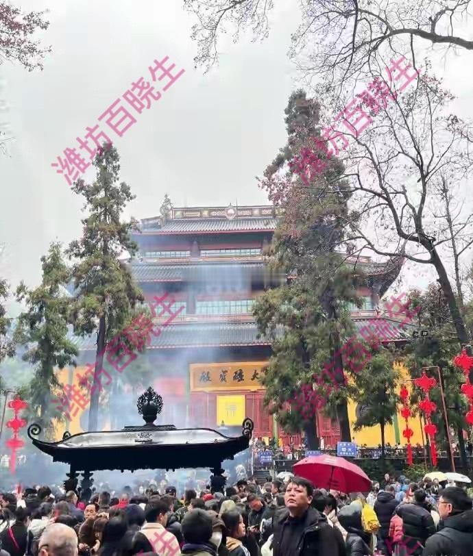 灵隐寺惊现110万家厂商祈福灵隐寺惊现“110万家厂商祈福”？真相是：38万游客
