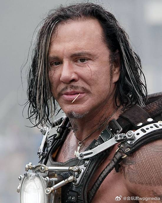 《钢铁侠2》演员米基·洛克因欠租被逐出家门 曾拒10万美元捐助近日，好莱坞影星米