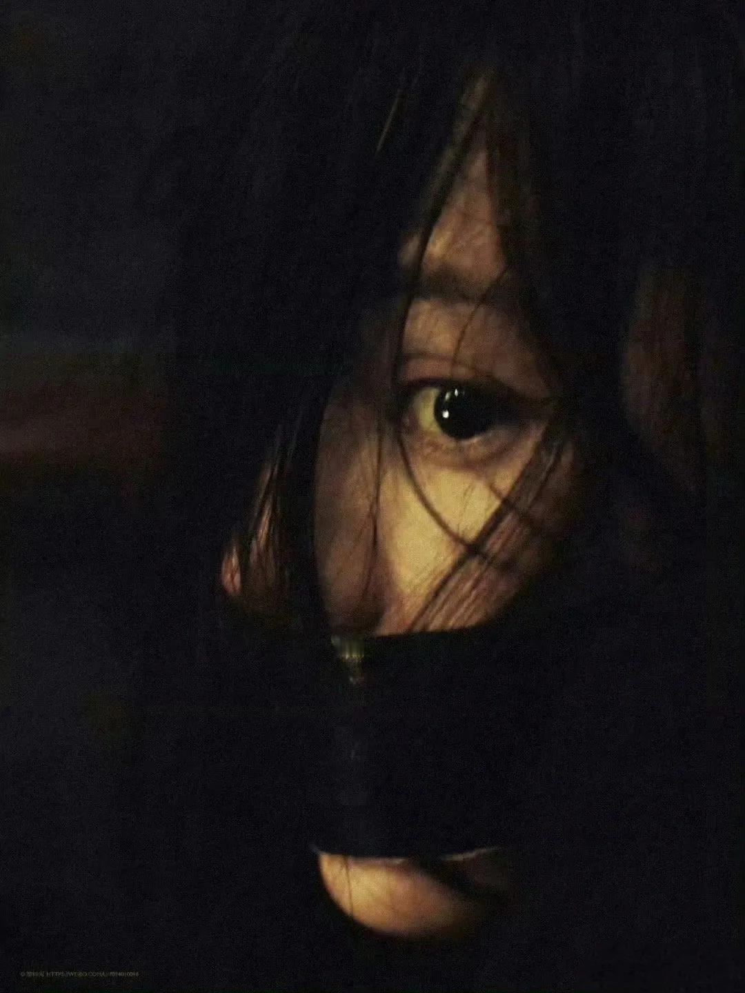 迪丽热巴：眼神与打戏交织的演技盛宴

迪丽热巴的演技魅力，在眼神、打戏与情感表达
