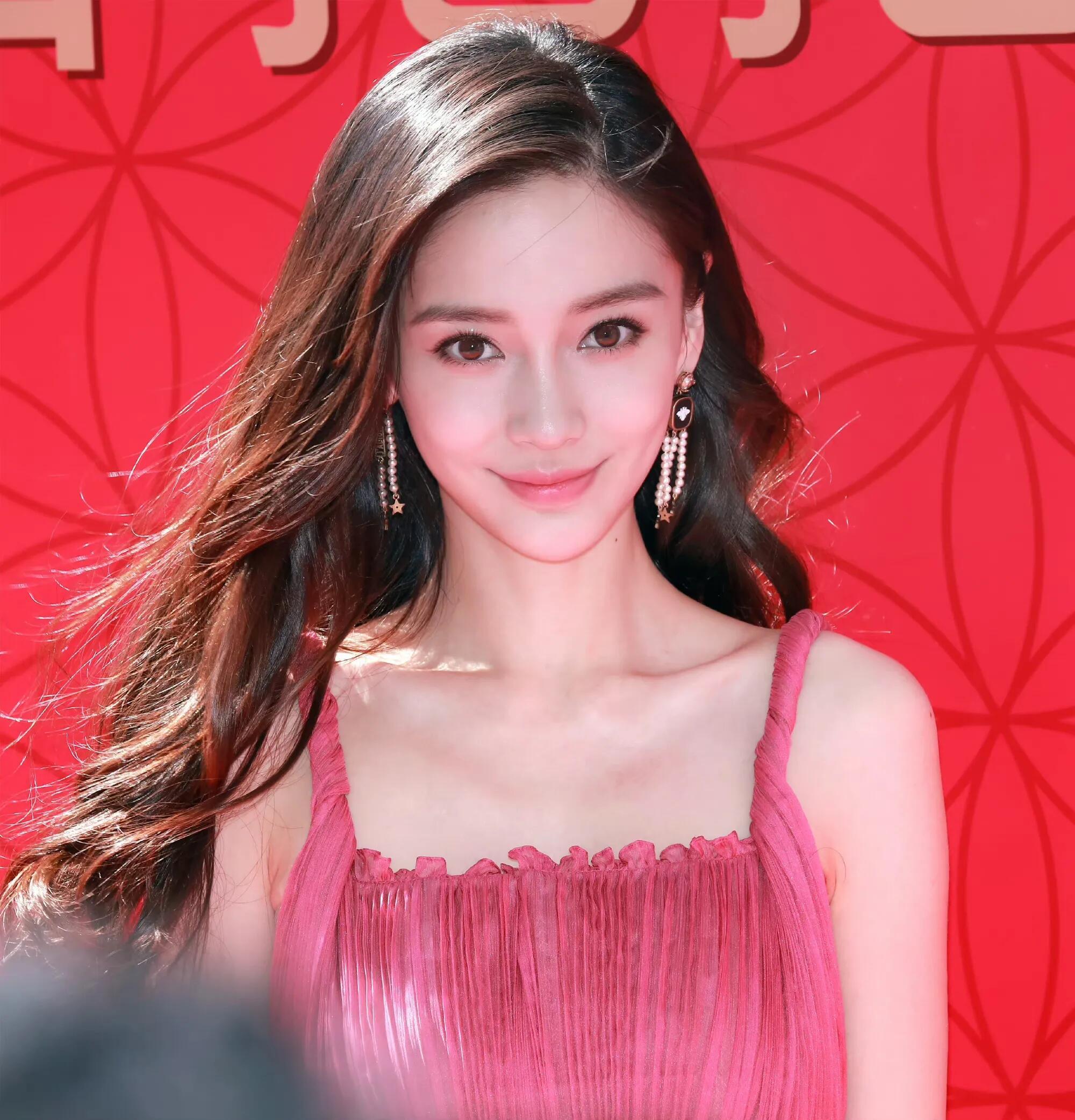 我要说粉色真的才是大美人色….. ​​​