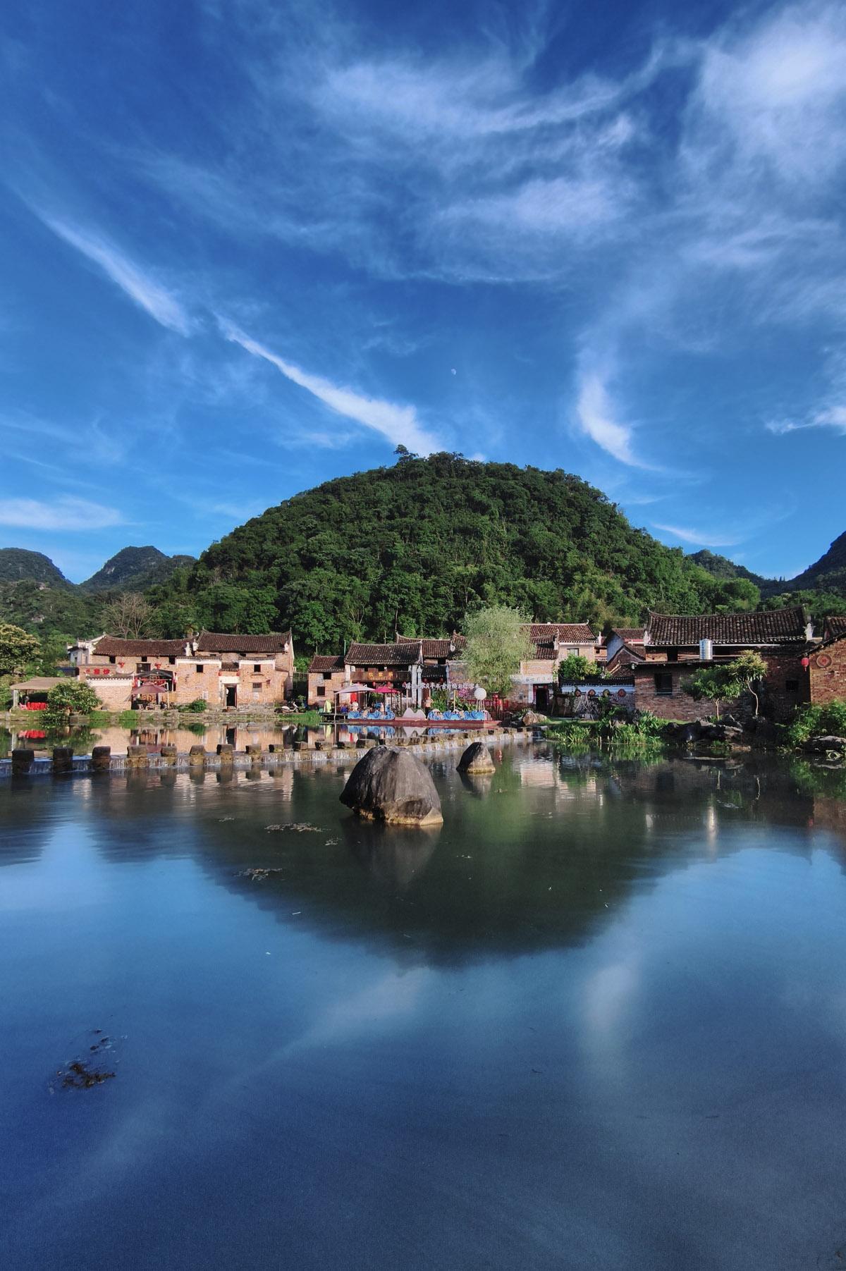 湘桂交界，潇贺古道的夏层铺、朝东镇，有太多的古代楼阁、木廊桥、庙宇、祠堂、牌坊、