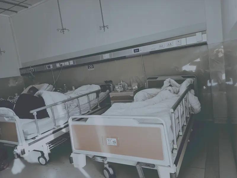 生命无常，就像一场毫无预告的暴风雨。之前我有个朋友，平时生龙活虎的，突然就被查出