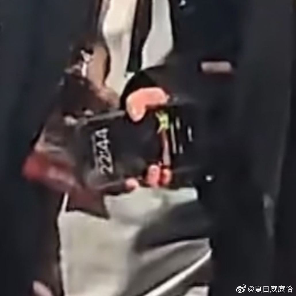 辛芷蕾 多邻国400多天打卡的多邻国er报道🙋🏻♀️蕾姐屏幕上妥妥是多邻国提