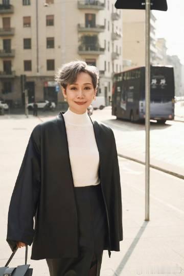 叶童63岁发布首张EP63岁叶童首张EP上线叶童63岁首张EP发布，依旧勇敢尝试