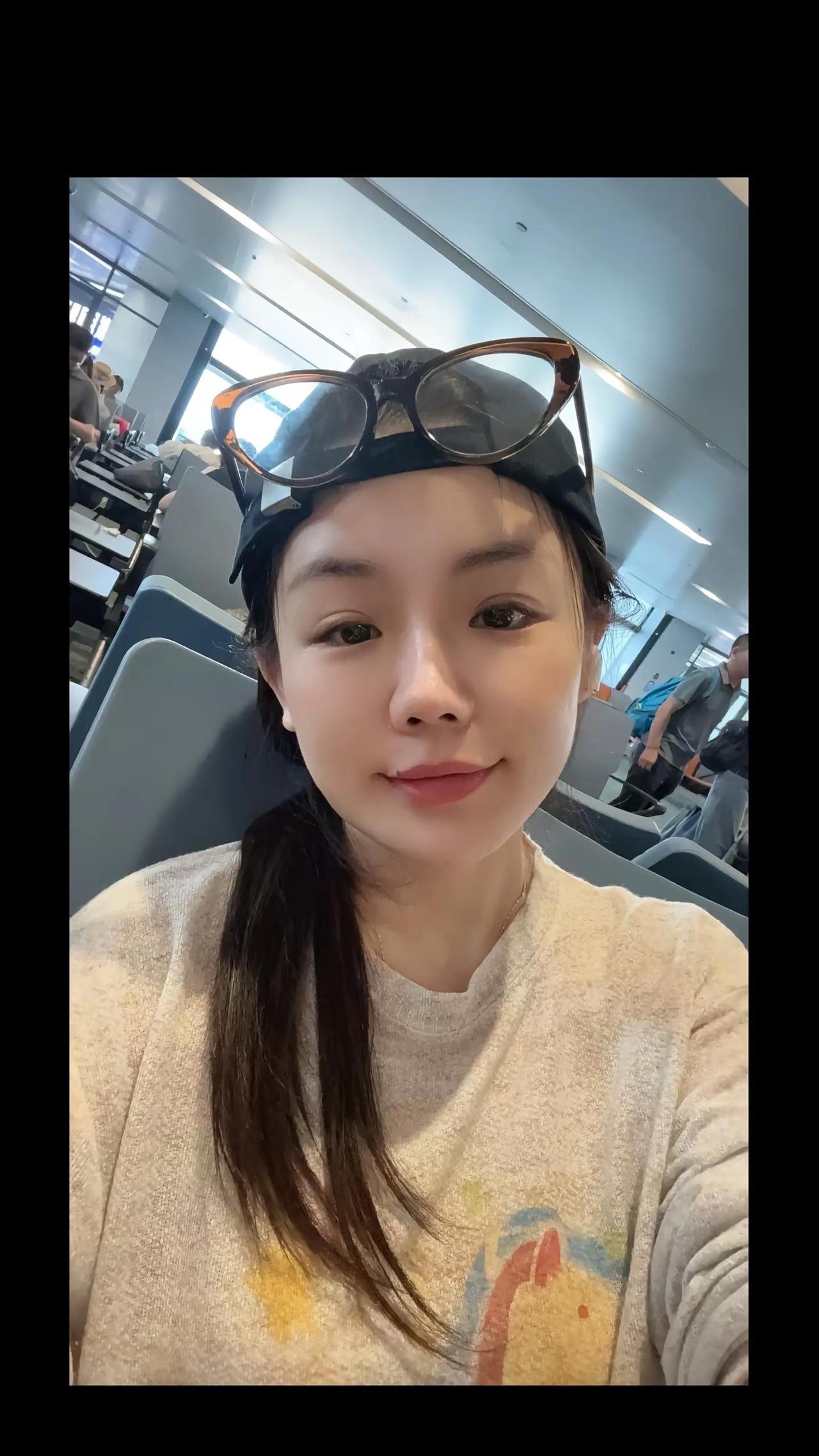 机场追星朱炳仁大师。又是一次卡点的赶飞机✈️之旅，意外遇见艺术大师朱炳仁 朱炳仁