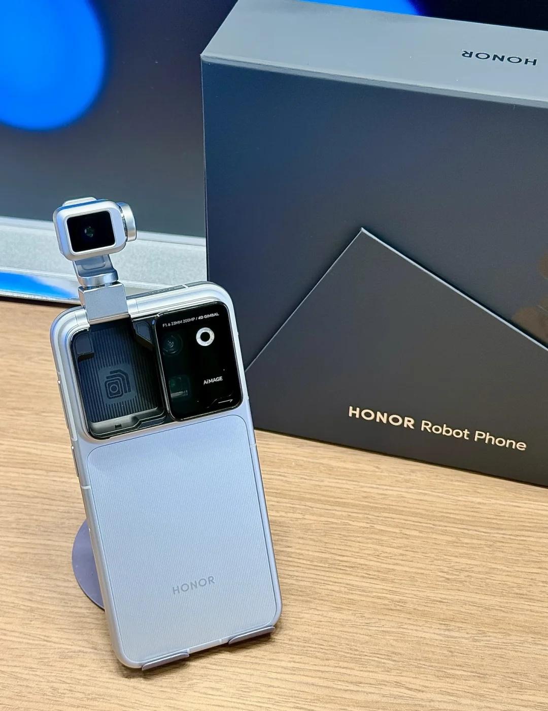 荣耀新成员、科技的魅力、怎么会有这么好看
荣耀RobotPhone