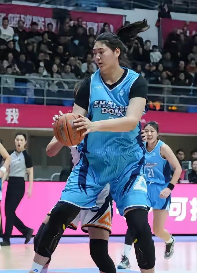 女篮霸主东莞新彤盛输了！不败金身被击破！吃到了本赛季的第一场败仗，谁能想到，保持