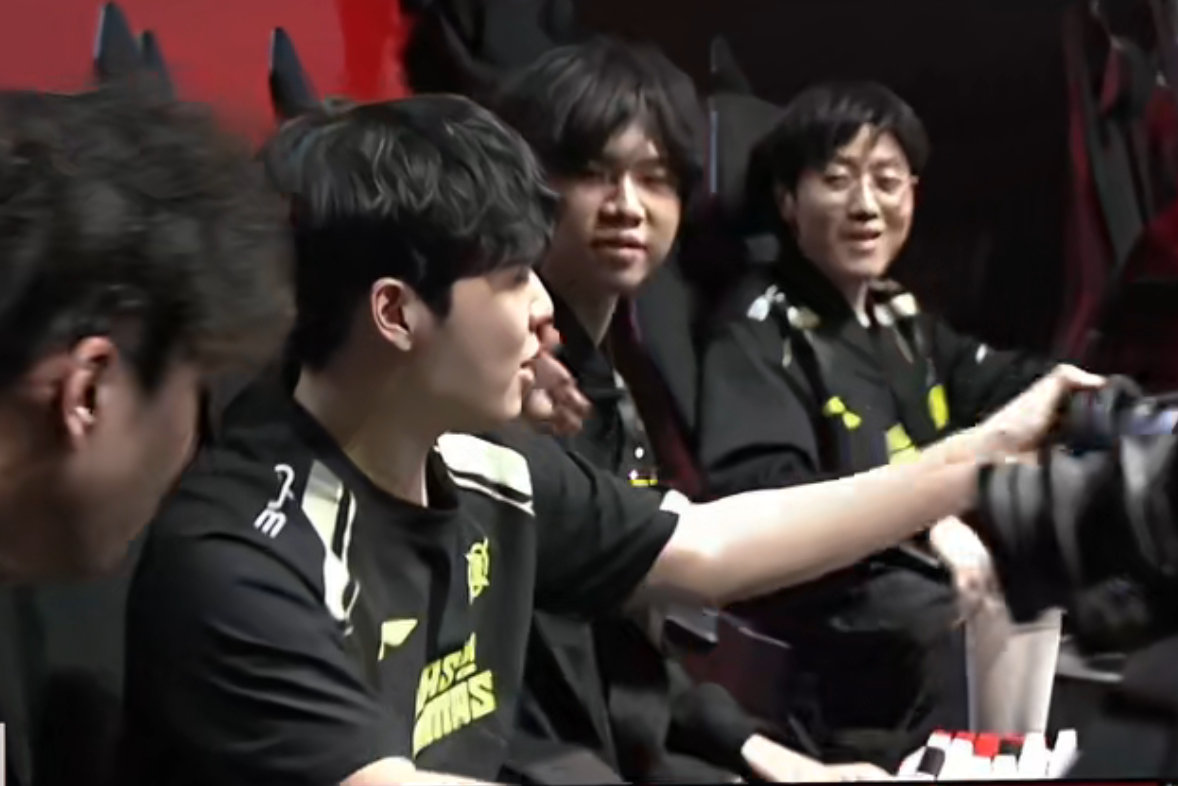 Rookie，决胜局MVP没跑了吧！[嘘]#Rookie龙王四杀##NIP对战W