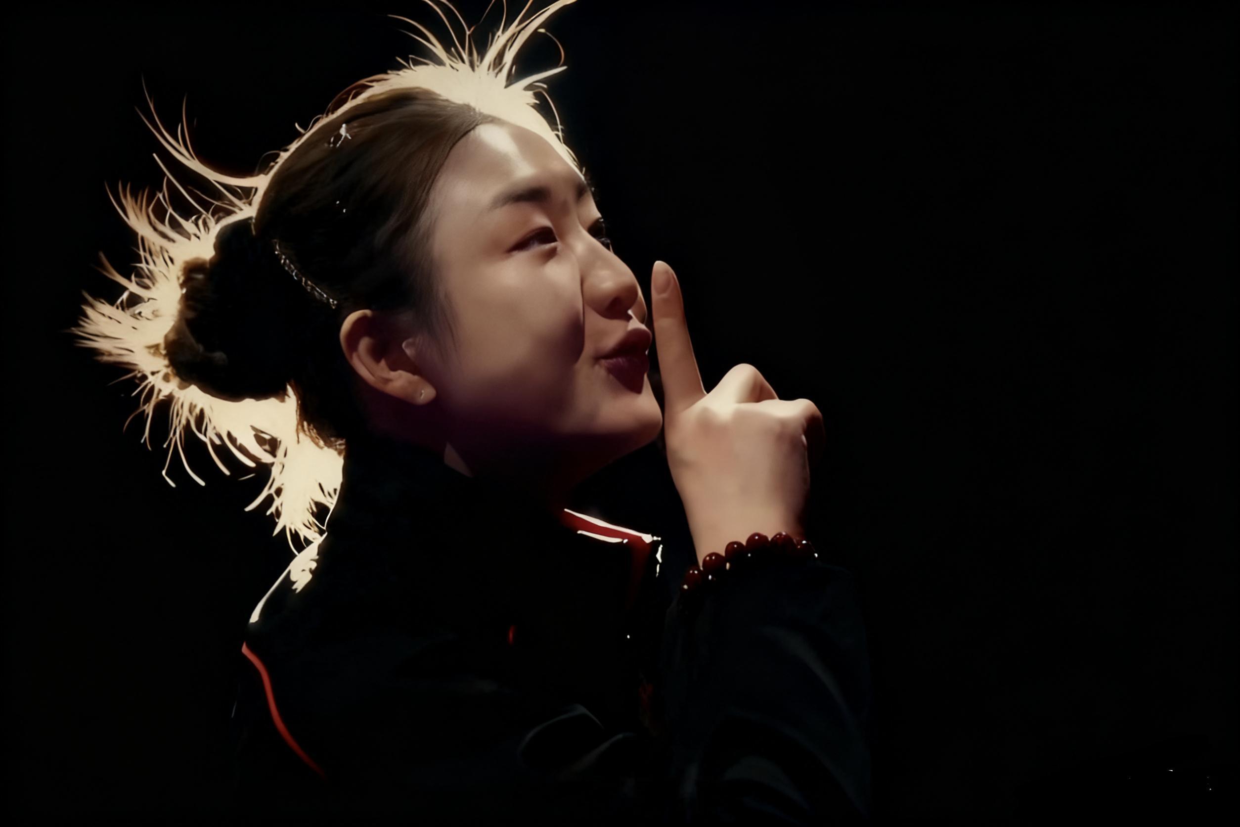 陈梦无需多言，一个动作，一个手势都能让经历过的都懂。