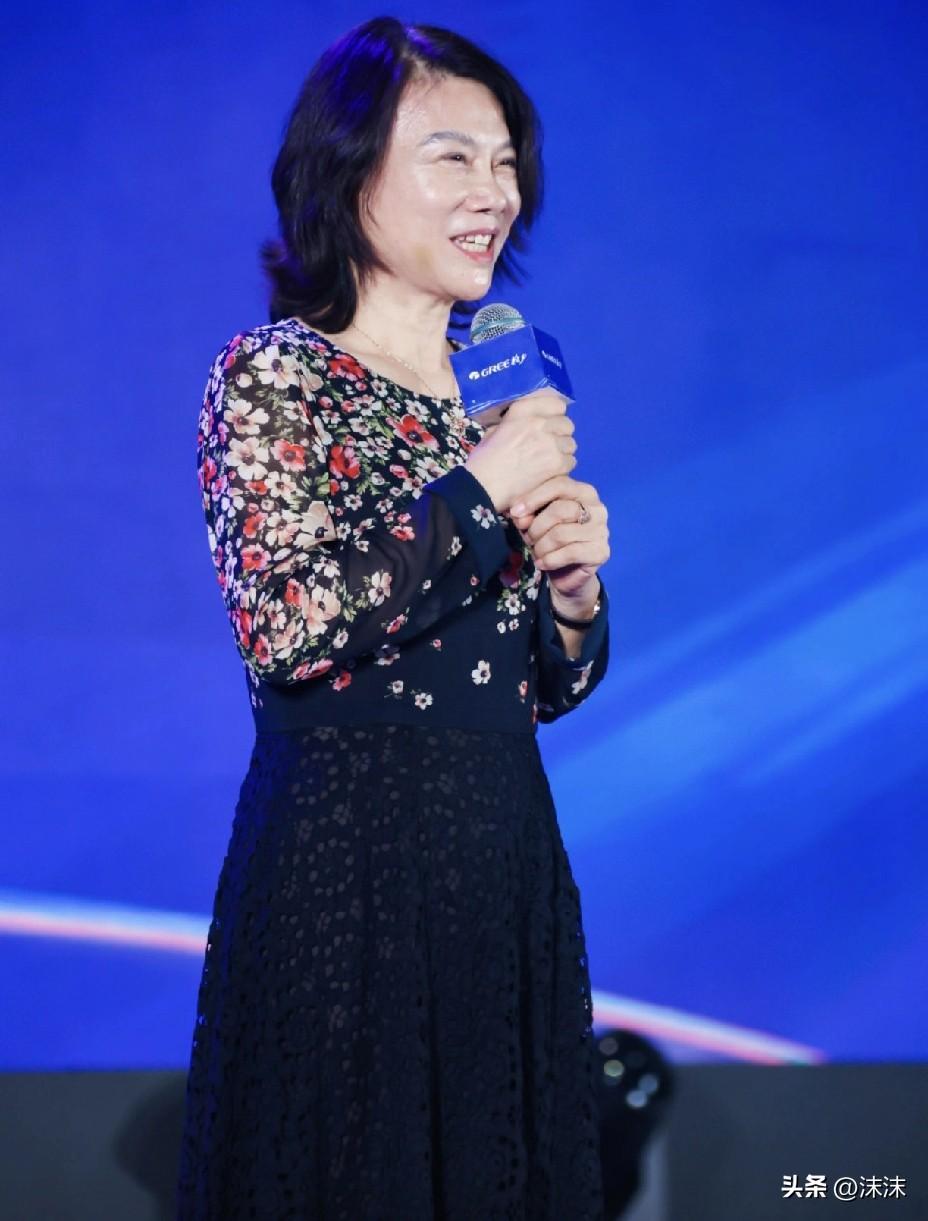 真的别再神话AI能替代所有人，董明珠最近说的话，太实在，机器人可以进厂，但人绝对